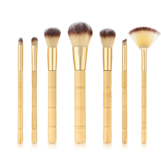 7 Wood Handle Makeup Brushes